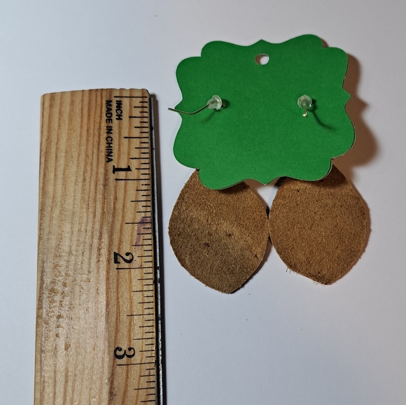 Handcrafted Genuine Leather Earring - Picture 3 of 4